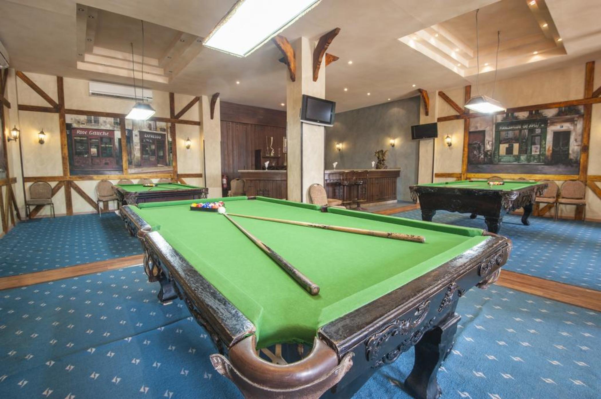 Sunrise Garden Beach Resort Gurdaka Kültér fotó Snooker table