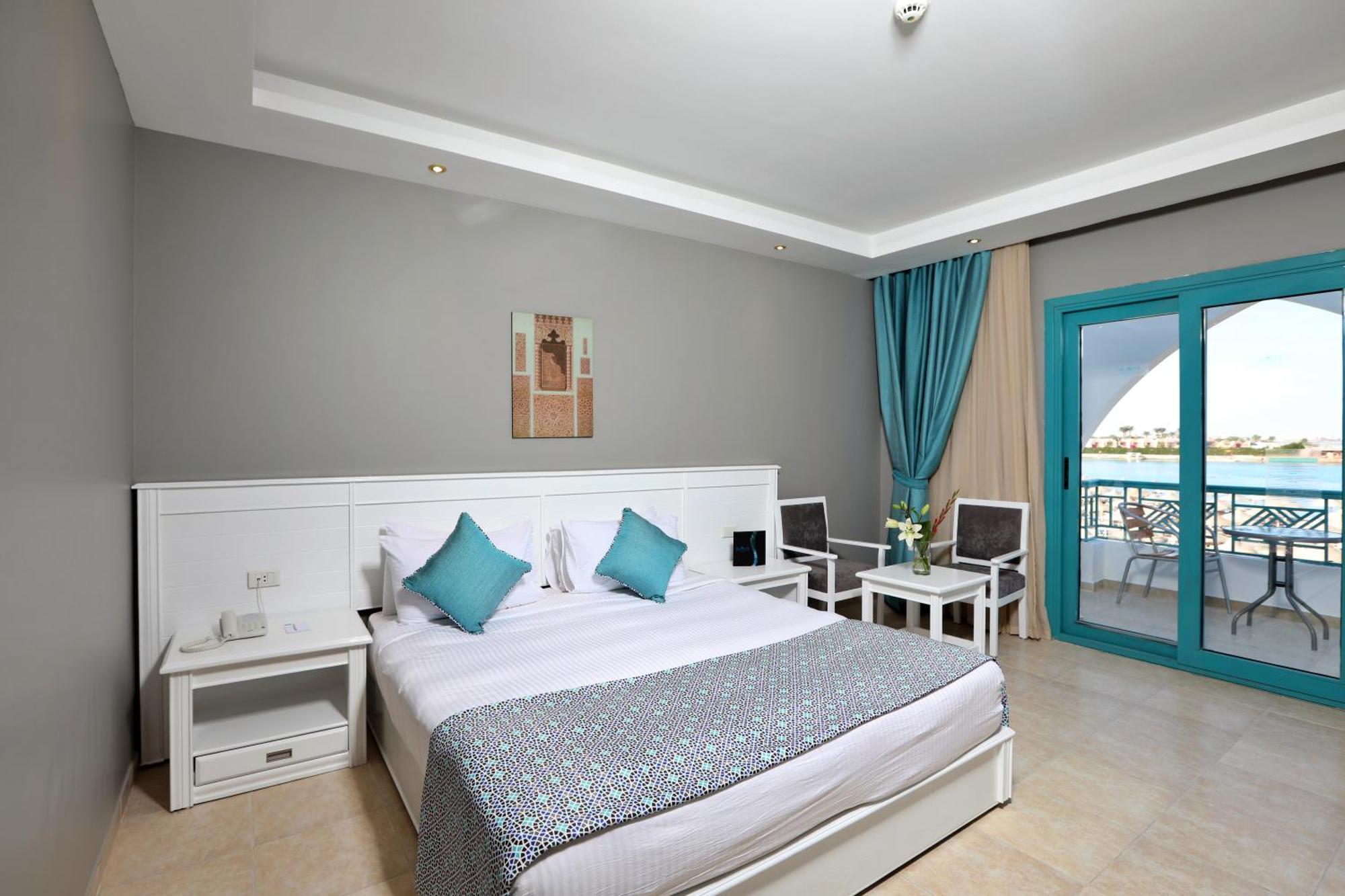 Sunrise Garden Beach Resort Gurdaka Kültér fotó A room at the hotel